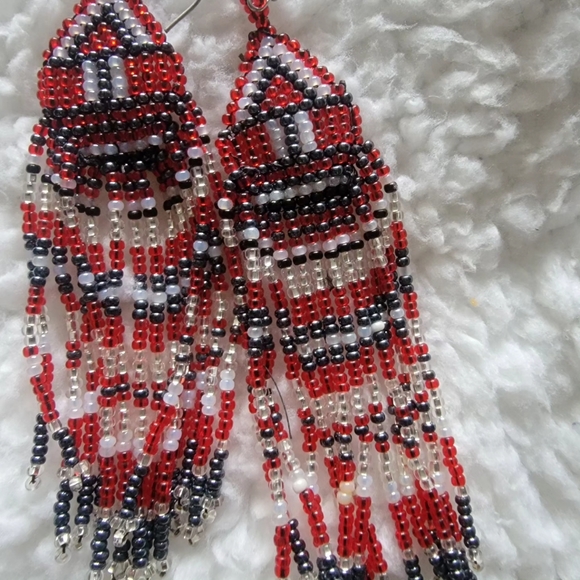 Earrings - Picture 5 of 6